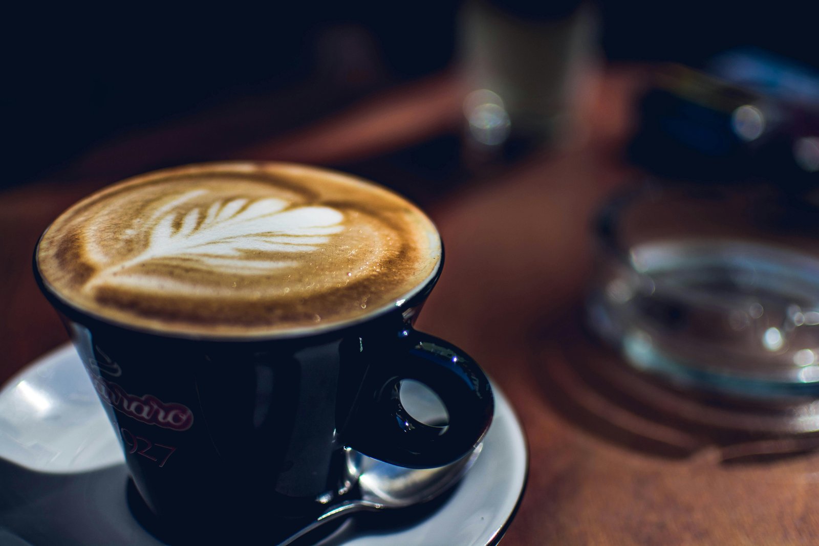 A minimalist coffee-themed high-resolution wallpaper, 44 of 63.